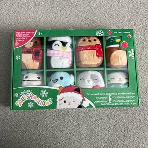 NWT 2023 Christmas set of mini squishmallows